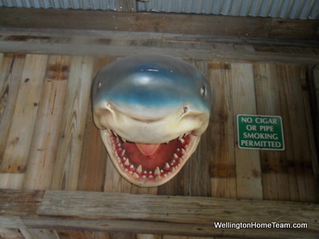 Flanigans Wellington FL Decor